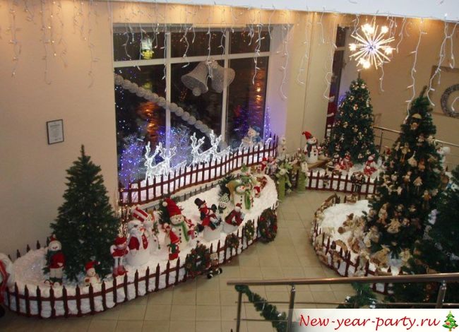 Výzdoba školního foyer na Nový rok